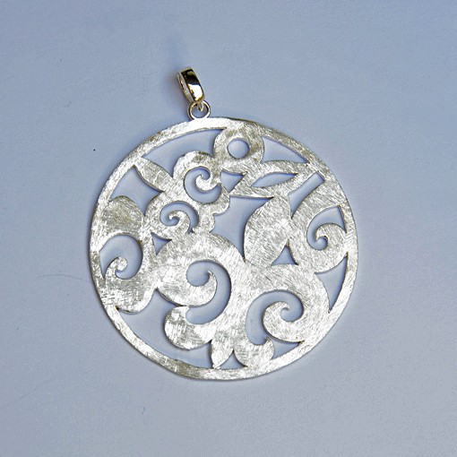 Round Pendant with Lily Pattern